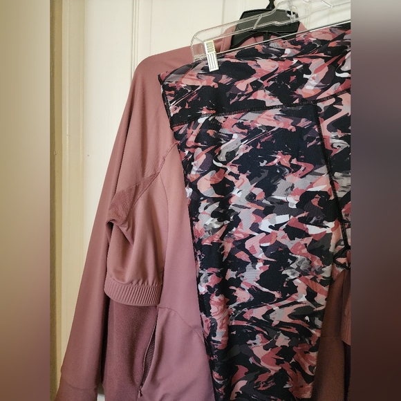 EUC Fabletics Jacket & Legging Set 2X - Picture 1 of 5